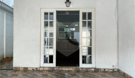 Sobrado à venda com 3 quartos, sendo 1 suíte,  em Jardim Cambuci, Mogi das Cruzes, SP
