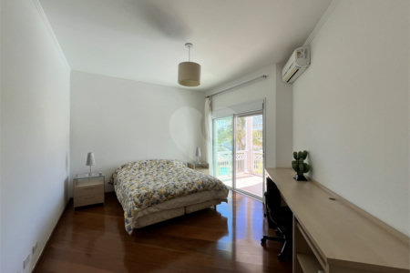 Casa à venda com 5 quartos, sendo 3 suítes,  no condomínio Village Saint Charbel, Araçoiaba da Serra - SP