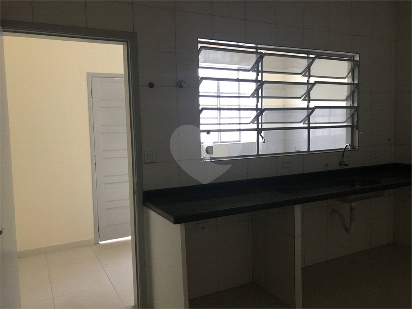 Casa à venda com 4 quartos, sendo 1 suíte, em Santana, São Paulo, SP