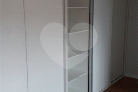 Apartamento à venda com 3 quartos, sendo 1 suíte,  em Jardim Vazani, São Paulo, SP