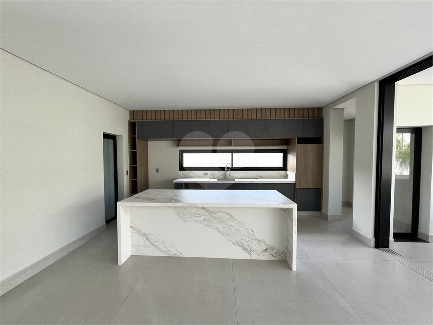 Casa à venda com 4 suítes no condomínio Alphaville Nova Esplanada 3, Votorantim - SP