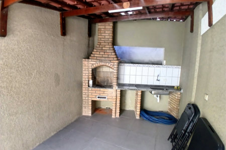 Casa à venda com 3 quartos, sendo 1 suíte, no condomínio Res Saint Honoré, São Paulo - SP