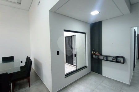 Casa à venda com 3 quartos, sendo 1 suíte, em Vila Santana, Itapetininga, SP