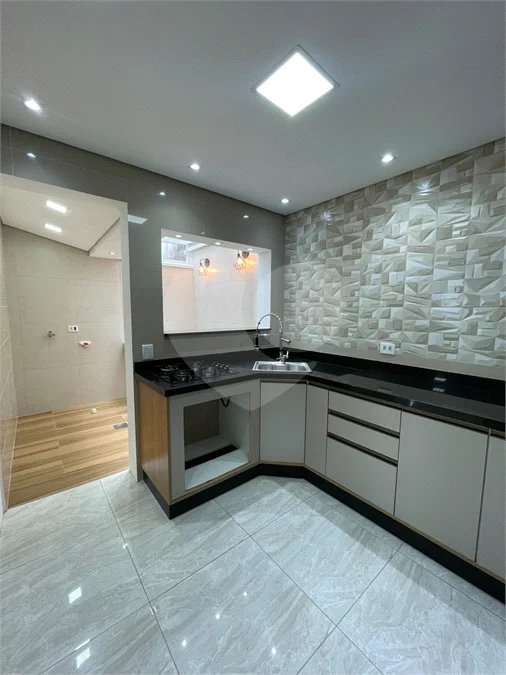 Casa para alugar com 3 quartos, sendo 1 suíte, no condomínio Florenz, Mogi das Cruzes - SP