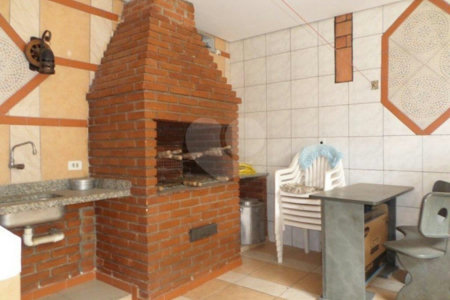 Casa à venda com 5 quartos, sendo 2 suítes,  em Vila Gustavo, São Paulo, SP