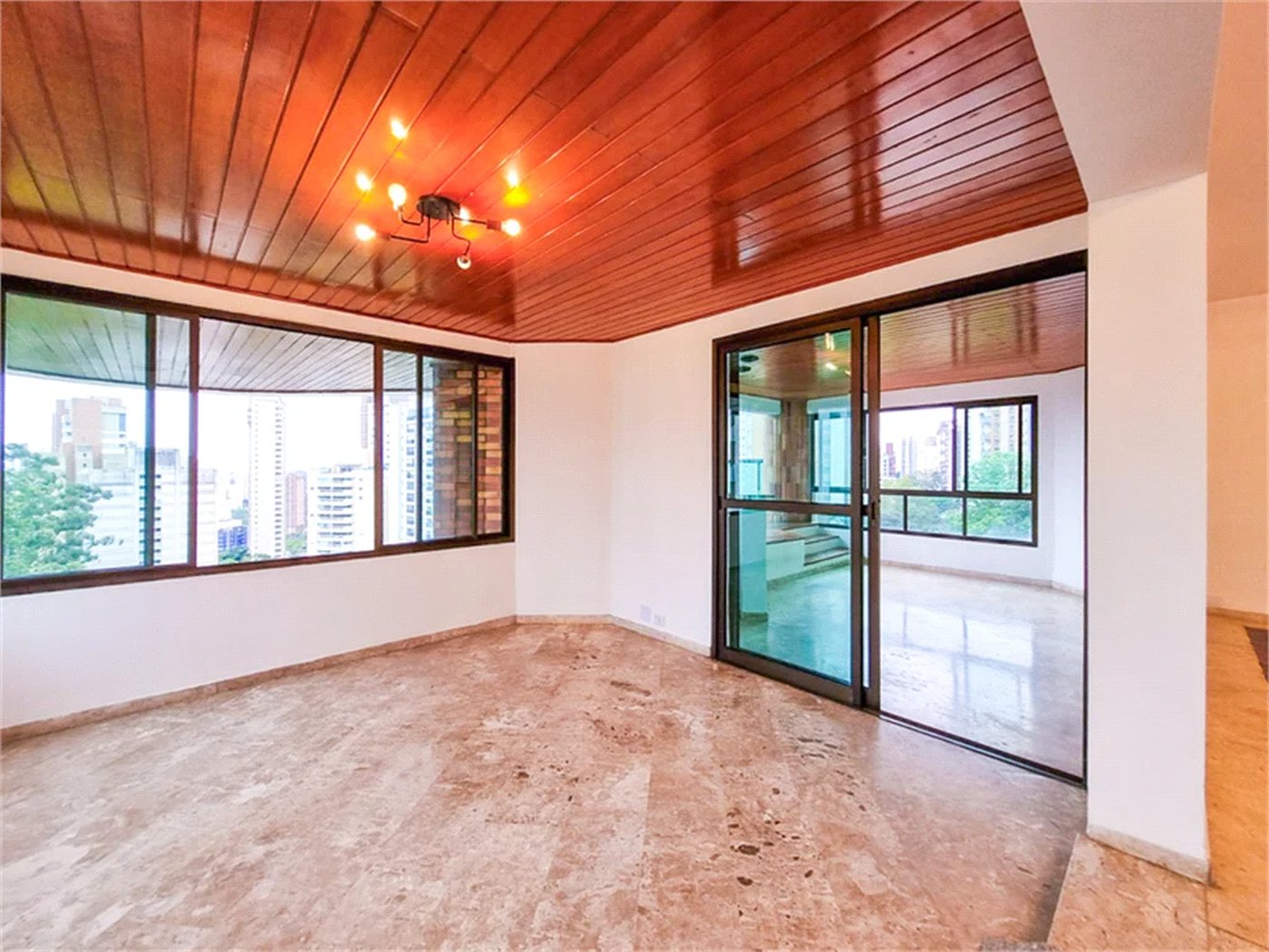 Apartamento à venda com 4 suítes em Vila Suzana, São Paulo, SP