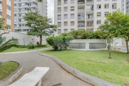 Apartamento à venda com 3 quartos, sendo 1 suíte, em Chácara Santo Antônio (zona Sul), São Paulo, SP