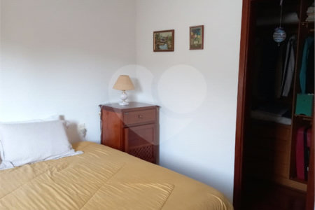 Casa à venda com 4 quartos, sendo 1 suíte, no condomínio Vale do Itamaracá, Valinhos - SP