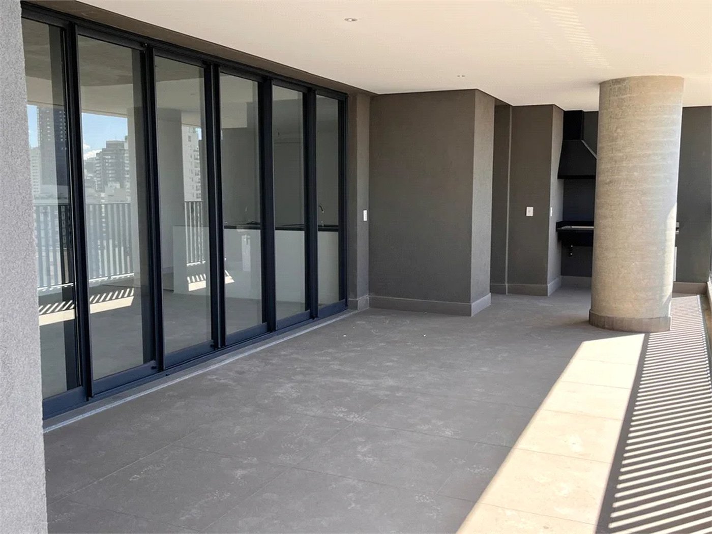 Apartamento à venda com 3 suítes em Pinheiros, São Paulo, SP