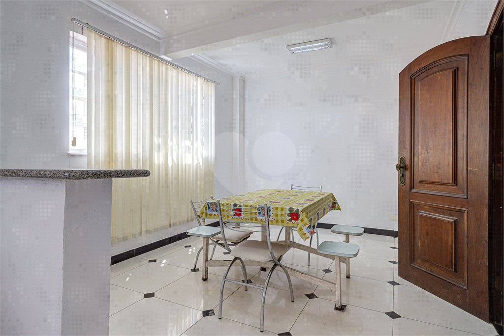 Casa à venda com 5 quartos, sendo 3 suítes, em Alto da Boa Vista, São Paulo, SP
