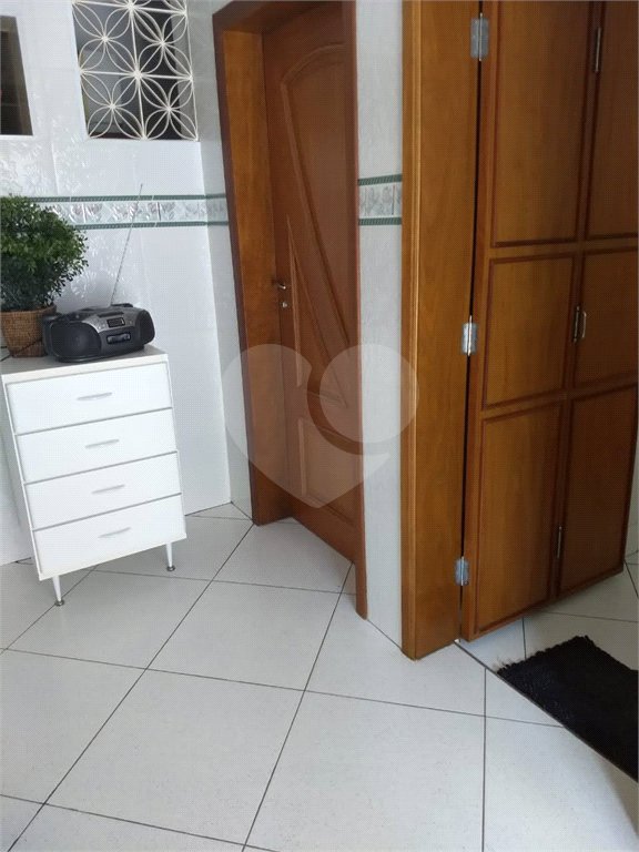 Casa à venda com 4 quartos, sendo 2 suítes, em Vila Petrópolis, Atibaia, SP