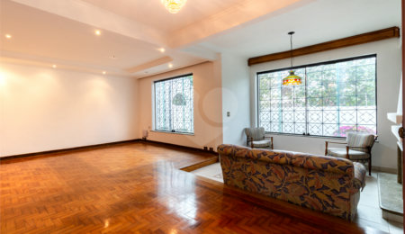 Casa Térrea à venda com 3 quartos, sendo 2 suítes, em Jardim da Saúde, São Paulo, SP