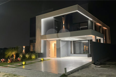 Casa em condomínio à venda com 4 quartos, sendo 1 suíte, em Ogiva, Cabo Frio, RJ