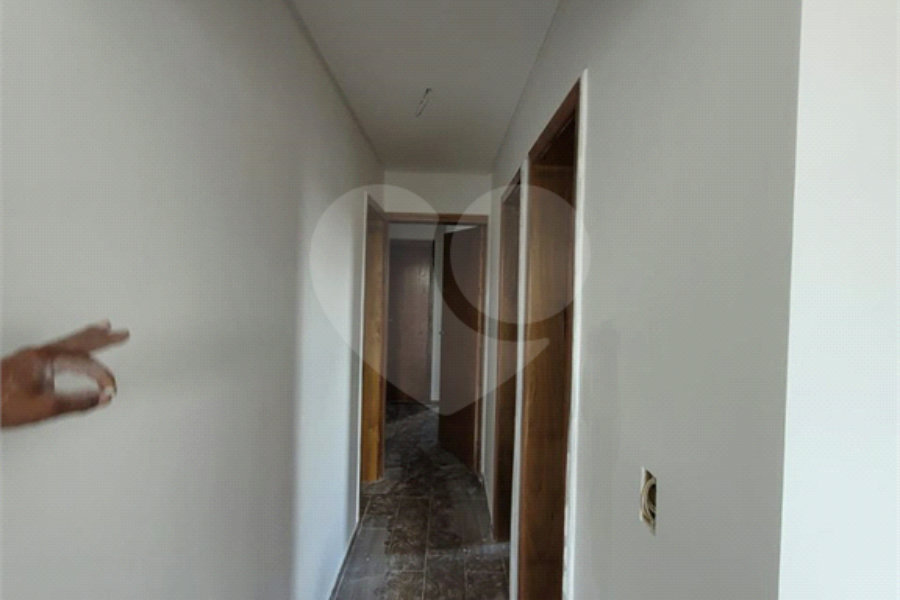 Casa à venda com 3 quartos, sendo 1 suíte, no condomínio Mirante da Mantiqueira I, Mairiporã - SP