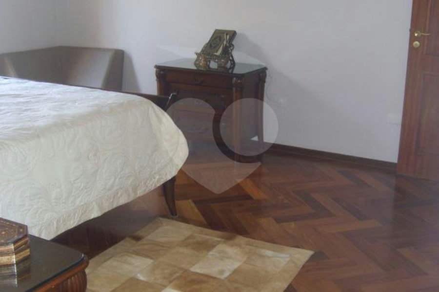 Sobrado à venda com 4 quartos, sendo 2 suítes, em Horto Florestal, São Paulo, SP