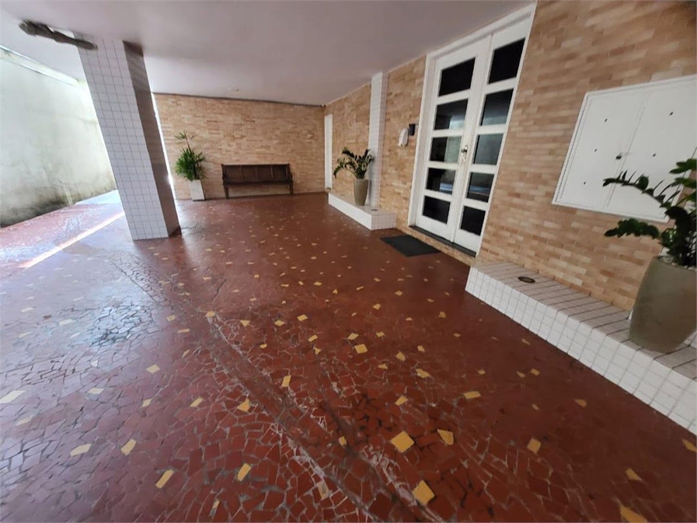 Apartamento com 4 dormitórios à venda, 180 m² por R$ 700.000,00 - Gonzaga - Santos/SP