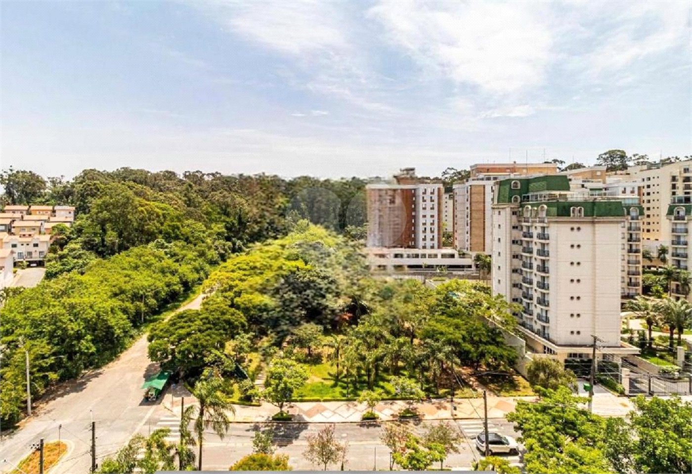 Apartamento à venda com 3 quartos, sendo 1 suíte,  em Cidade São Francisco, São Paulo, SP