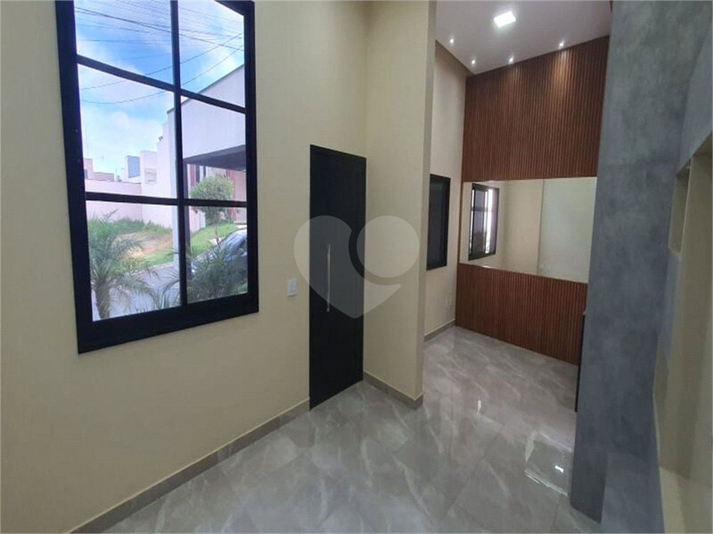Casa à venda com 3 quartos, sendo 1 suíte, no condomínio Vila Paraty, Indaiatuba - SP
