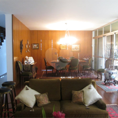 Casa à venda com 4 quartos, sendo 2 suítes, em Jardim Guedala, São Paulo, SP