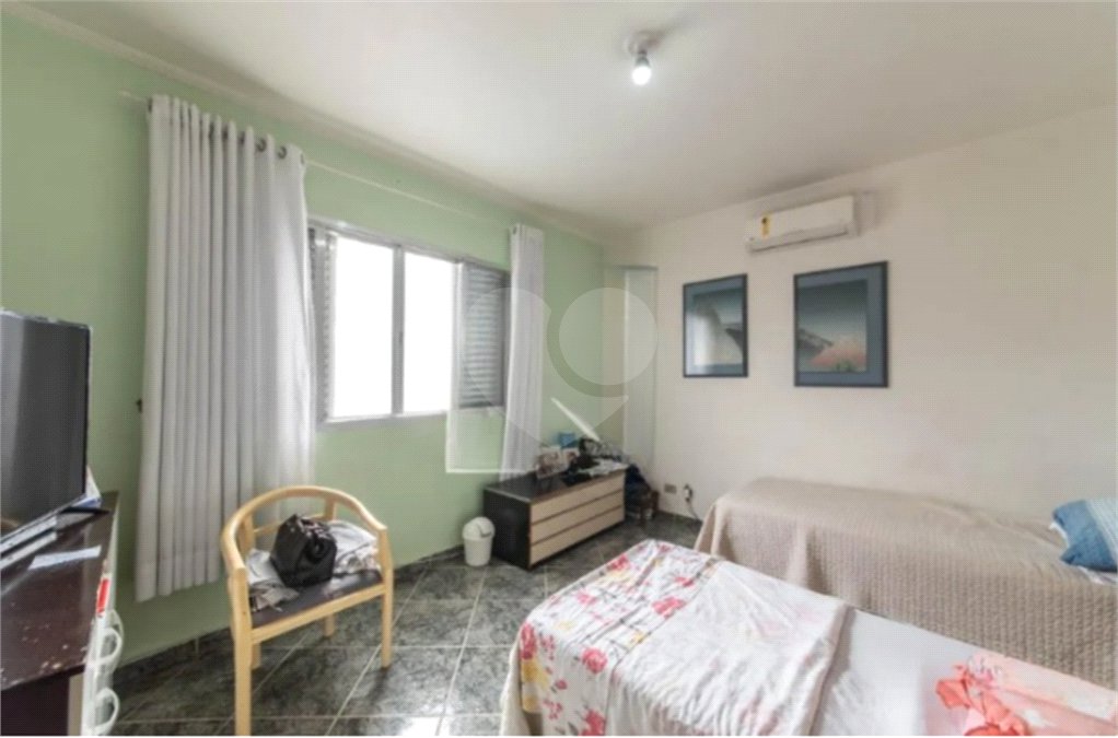 Casa à venda com 5 quartos, sendo 3 suítes, em Vila Santo Estéfano, São Paulo, SP