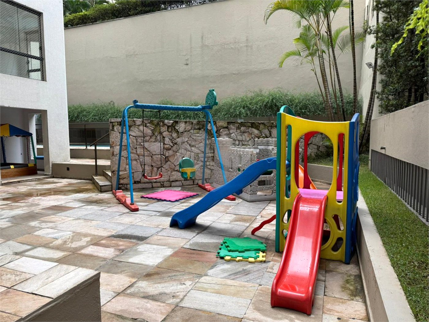 Apartamento à venda com 3 quartos, sendo 1 suíte, em Jardim Paulista, São Paulo, SP