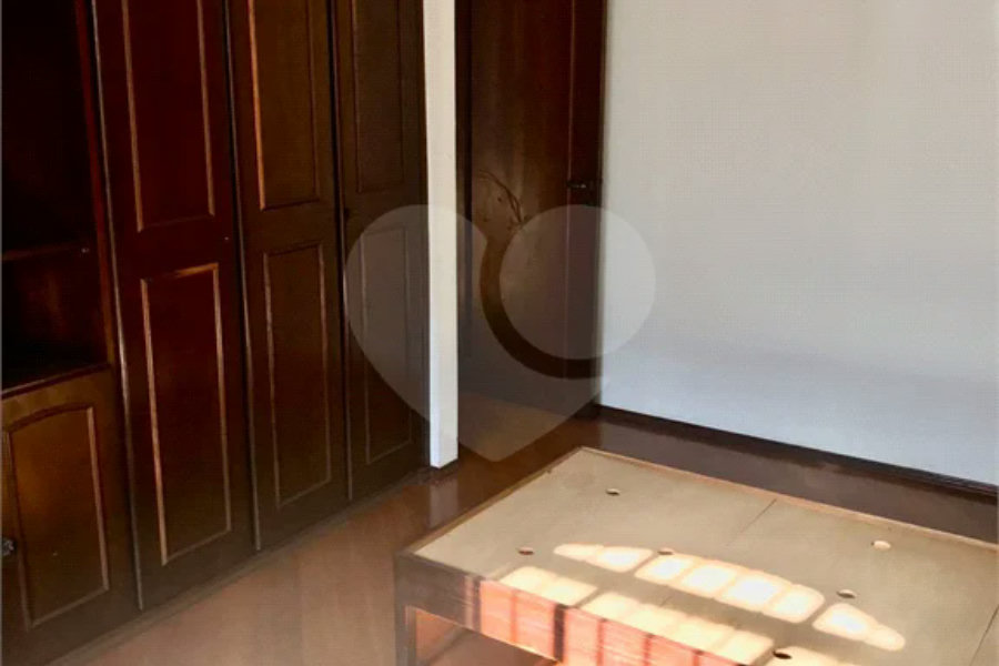 Sobrado à venda com 3 suítes em Jardim França, São Paulo, SP