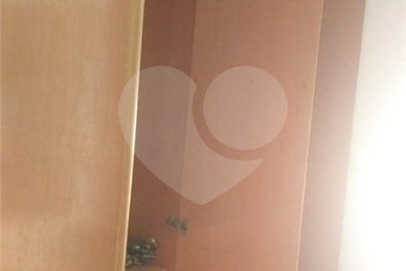 Casa à venda com 5 quartos, sendo 2 suítes, no condomínio Vinhas da Vista Alegre - Lado Sede, Vinhedo - SP