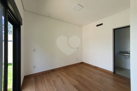 Casa à venda com 3 suítes no condomínio Via Castelli, Louveira - SP