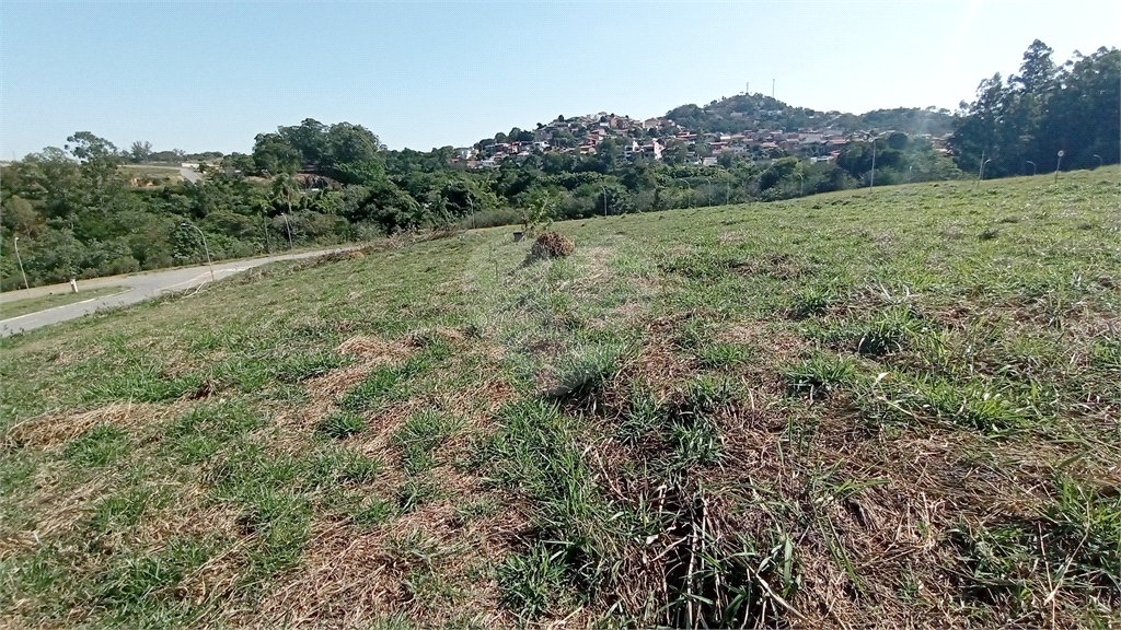 Terreno à venda com 1 suíte em Jardim Portugal, Valinhos, SP