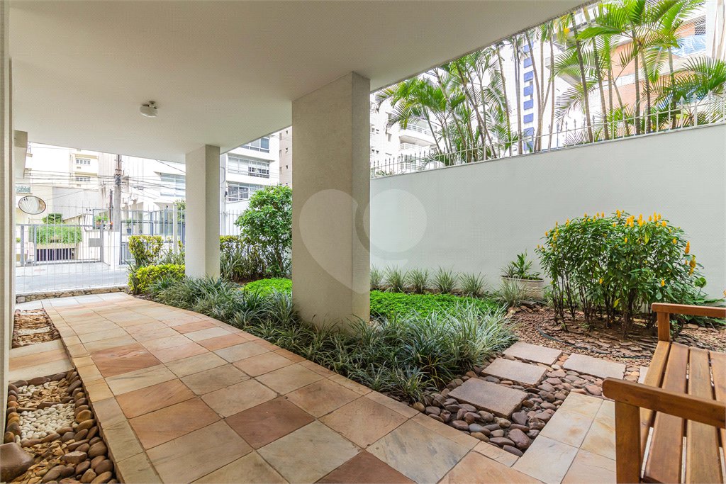 Apartamento à venda com 3 quartos, sendo 1 suíte, em Itaim Bibi, São Paulo, SP