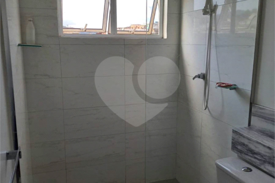 Casa à venda com 3 quartos, sendo 1 suíte, no condomínio Village St. Louis, São Paulo - SP