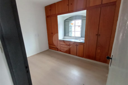 Casa à venda ou para alugar com 6 quartos, sendo 2 suítes, em Jardim Itália, Itapetininga, SP