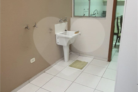 Sobrado à venda com 2 quartos em Jardim das Esmeraldas, São Paulo, SP
