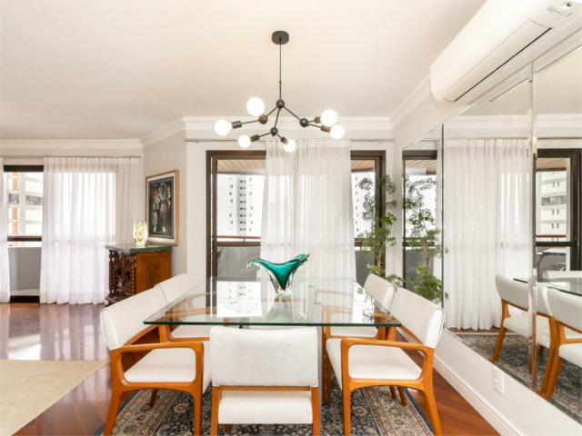 Apartamento à venda com 4 quartos, sendo 2 suítes,  em Alto da Boa Vista, São Paulo, SP