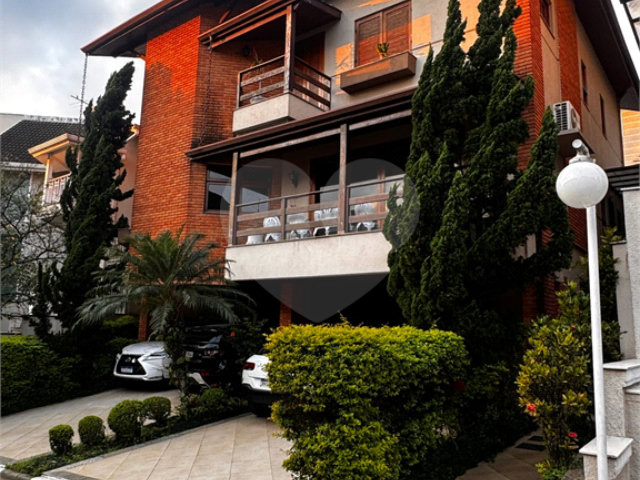Casa à venda com 4 suítes no condomínio Chácara Francesa, São Paulo - SP