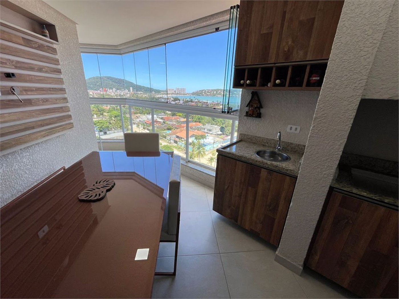 Apartamento Residencial à venda, Jardim Virginia, Guarujá - AP0995.