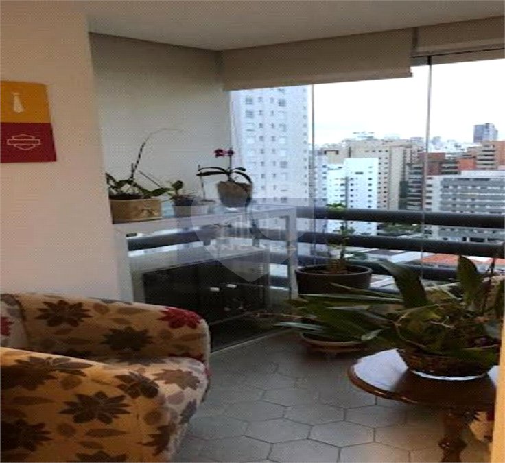 Apartamento à venda com 2 quartos, sendo 1 suíte, em Moema, São Paulo, SP