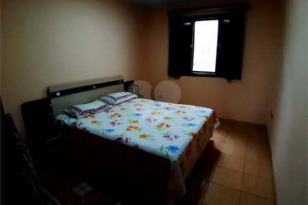 Sobrado à venda com 5 quartos em Vila Nivi, São Paulo, SP