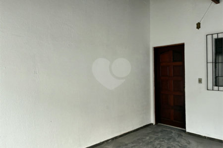 Casa à venda com 3 quartos, sendo 1 suíte,  em Vila Figueira, Suzano, SP