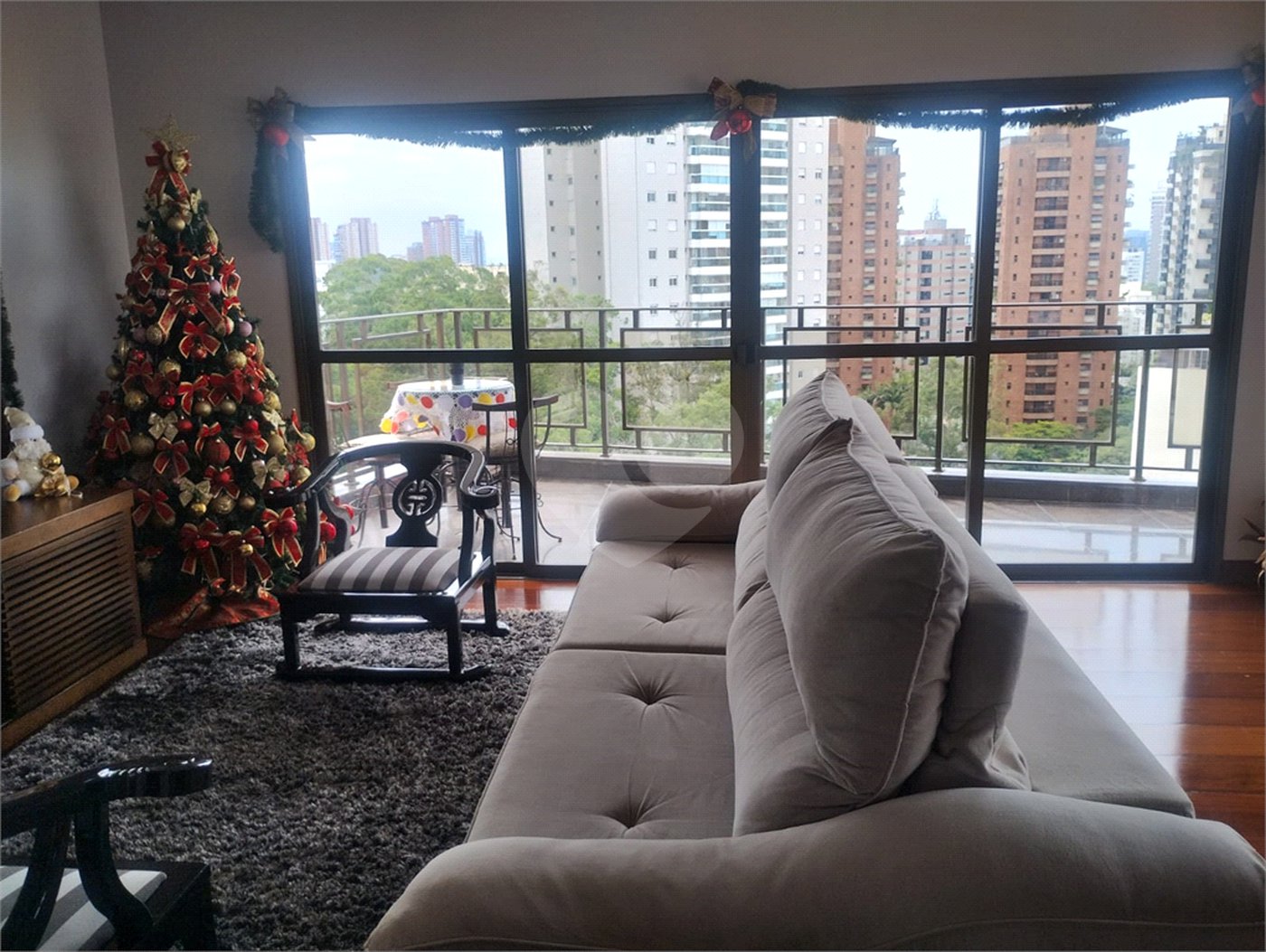 Apartamento à venda ou para alugar com 4 quartos, sendo 1 suíte,  em Vila Andrade, São Paulo, SP
