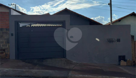 Casa à venda com 2 quartos em Vila Mazzei, Itapetininga, SP