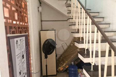 Sobrado à venda com 3 quartos, sendo 1 suíte,  em Parque São Jorge, São Paulo, SP