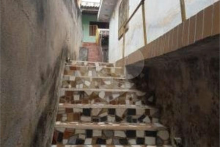 Sobrado à venda com 4 quartos, sendo 1 suíte, em Vila Constança, São Paulo, SP