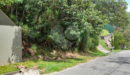 Terreno à venda no condomínio Alpes da Cantareira, Mairiporã - SP