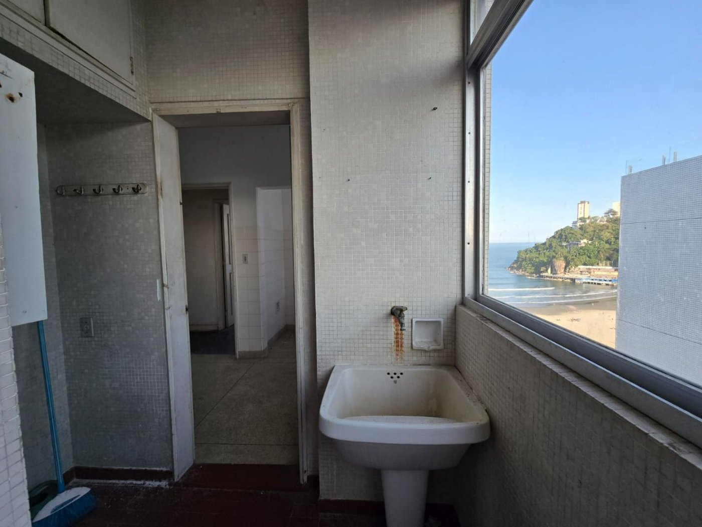 Apartamento com 3 dormitórios à venda, 175 m² por R$ 950.000,00 - Itararé - São Vicente/SP