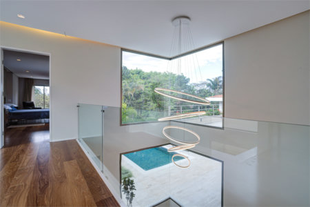 Casa à venda com 5 suítes em Jardim Cordeiro, São Paulo, SP