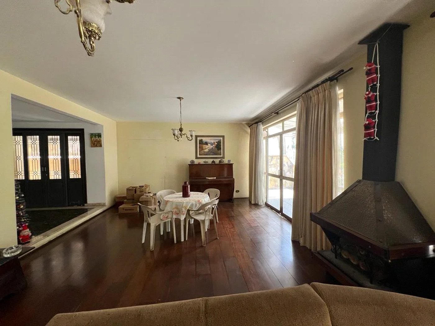 Casa à venda com 4 quartos, sendo 1 suíte, em Jardim das Vertentes, São Paulo, SP
