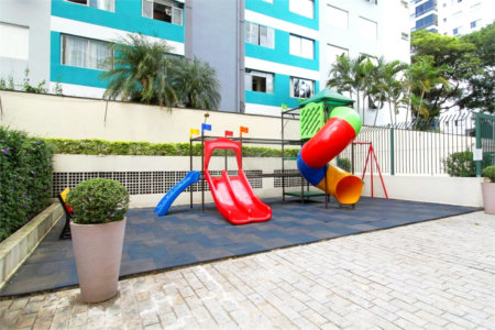 Apartamento à venda com 3 quartos, sendo 1 suíte, em Indianópolis, São Paulo, SP