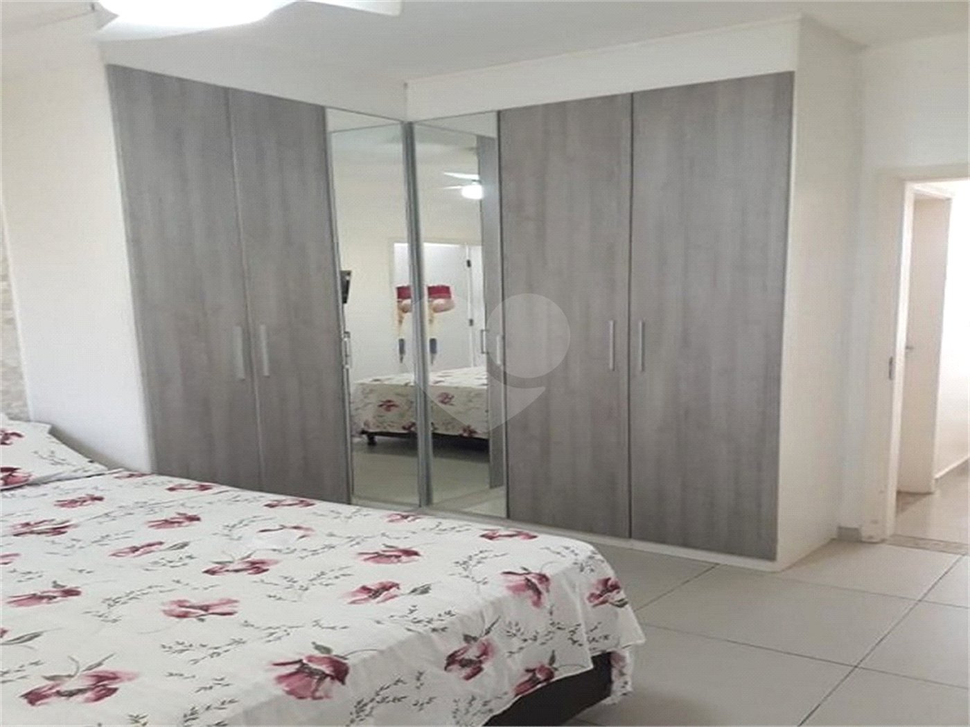Casa à venda com 3 quartos, sendo 1 suíte, no condomínio Horto Florestal II, Sorocaba - SP
