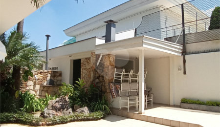 Sobrado à venda com 5 quartos, sendo 3 suítes,  em Jardim São Bento, São Paulo, SP
